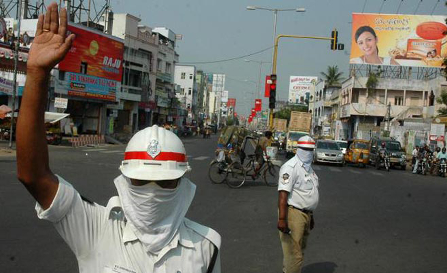 air pollution in hyderabad - traffic police wearing masks