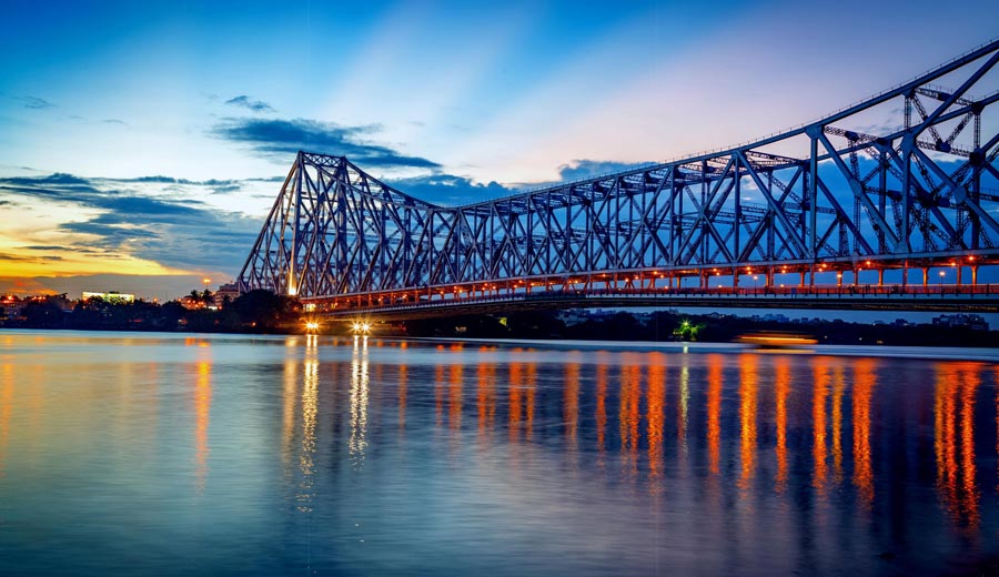 Howrah Bridge — the Unmistakable Symbol of Kolkata for More than 80 years